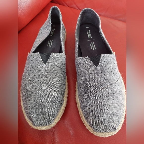 Toms Shoes - TOMS Gray Polka DOT Slip-On Sneakers Sz 9 Women